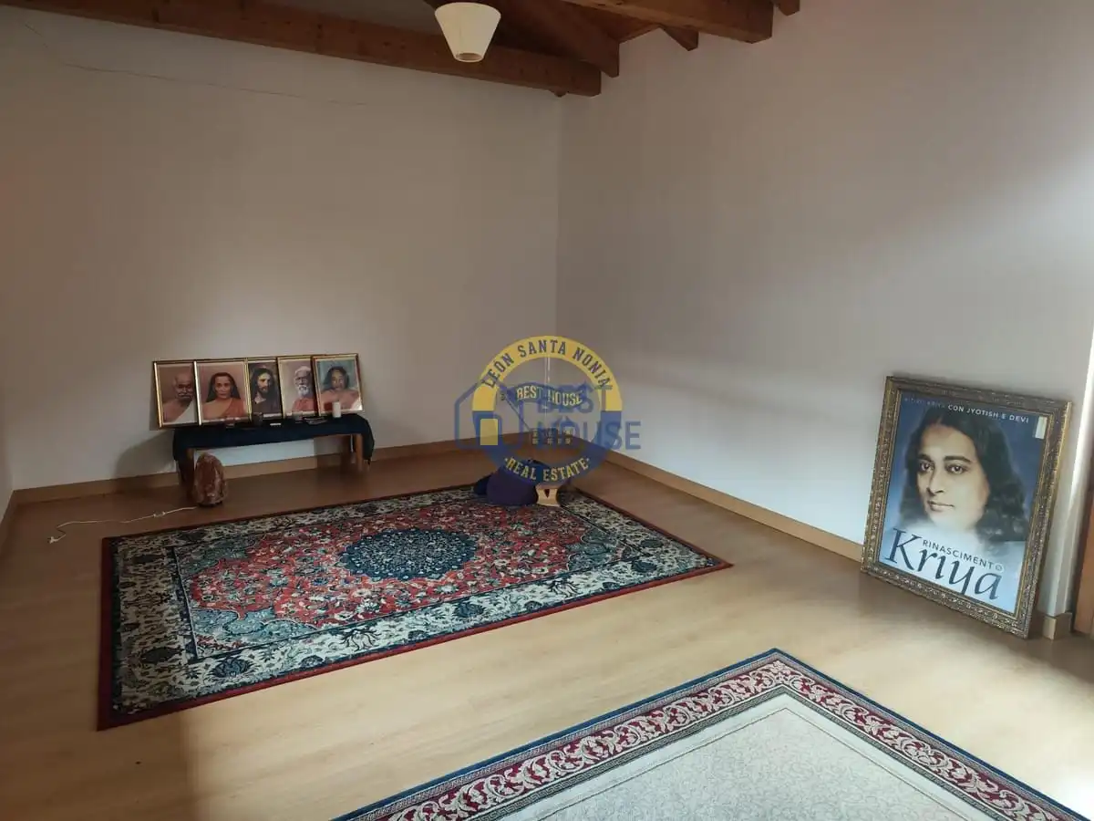 Casa o chalet en venta en Villaquilambre con Calefacción, Jardín privado y Parquet