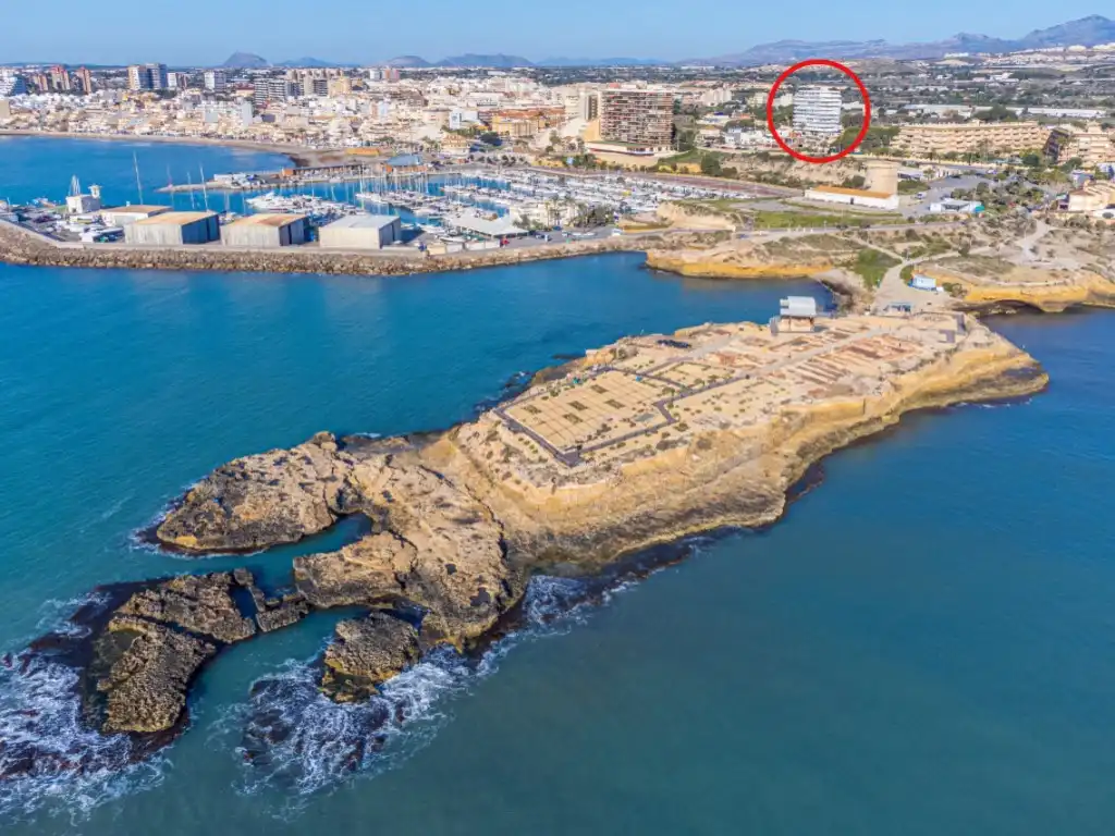 Apartments for sale in Calle Azorin 10 escalera 1 planta 06 puerta a, Campello Playa