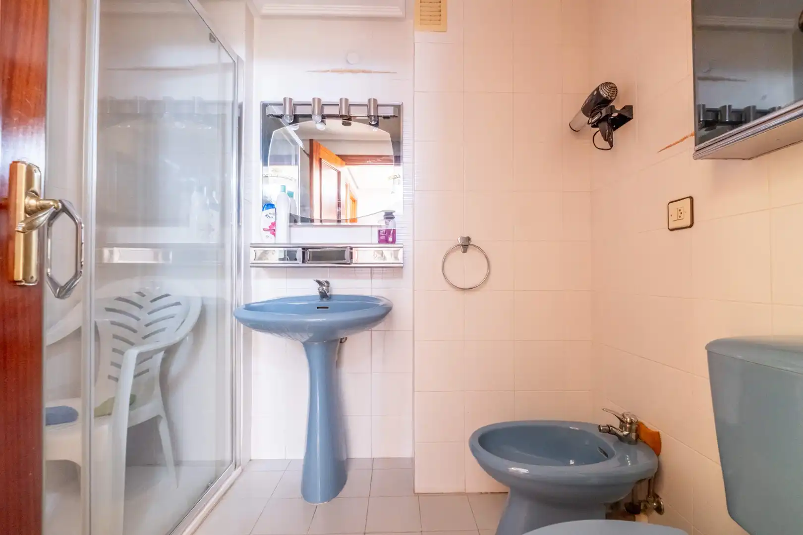 Bathroom of Flat for sale in Zaragoza  with Heating, Terrace and Storage room