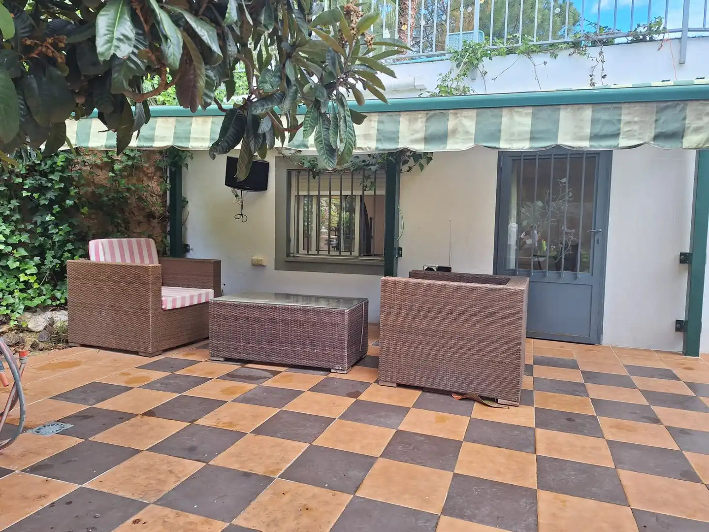 Terrassa de Finca rústica en venda en Alfara de la Baronia amb Aire condicionat, Jardí privat i Moblat