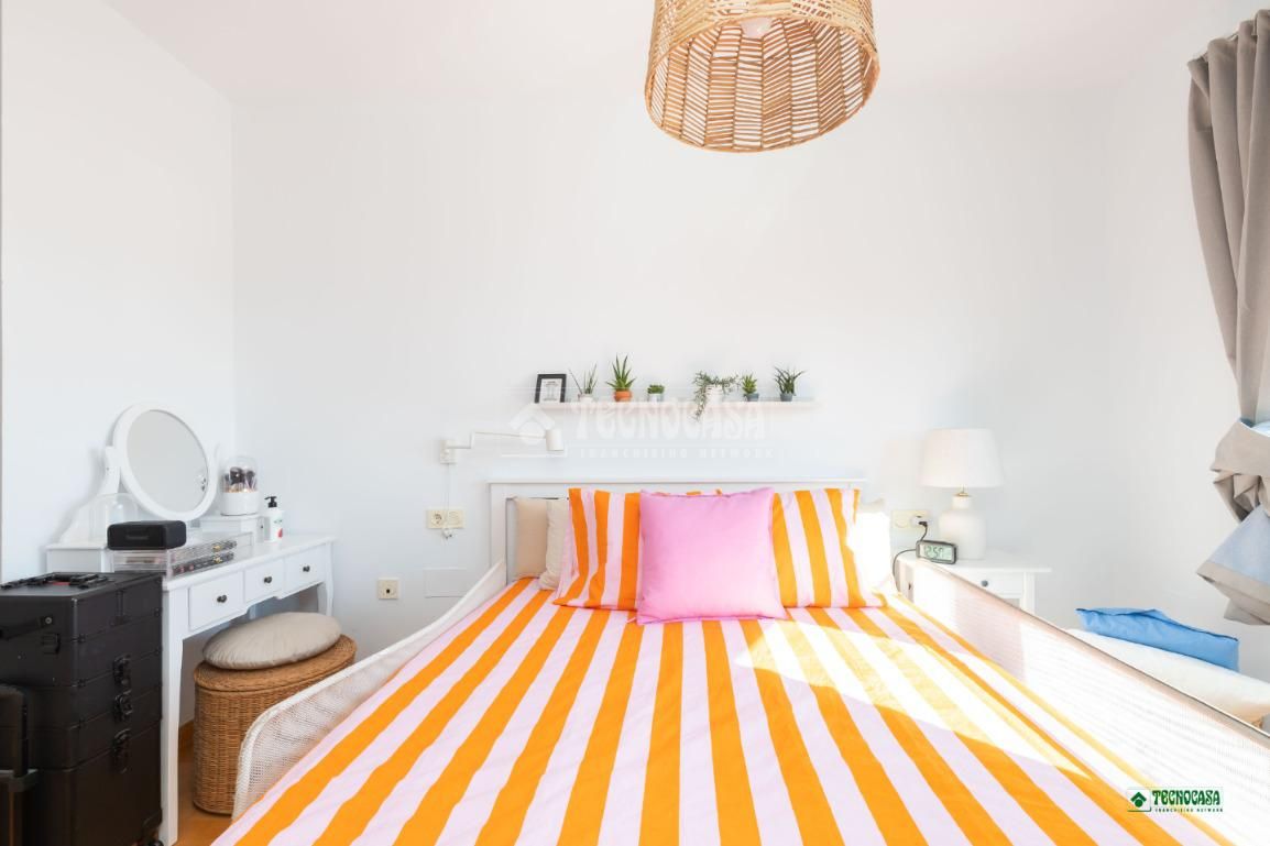 Dormitori de Pis en venda en  Almería Capital amb Aire condicionat