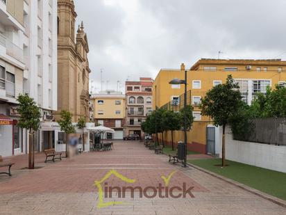 Vista exterior de Pis en venda en  Huelva Capital