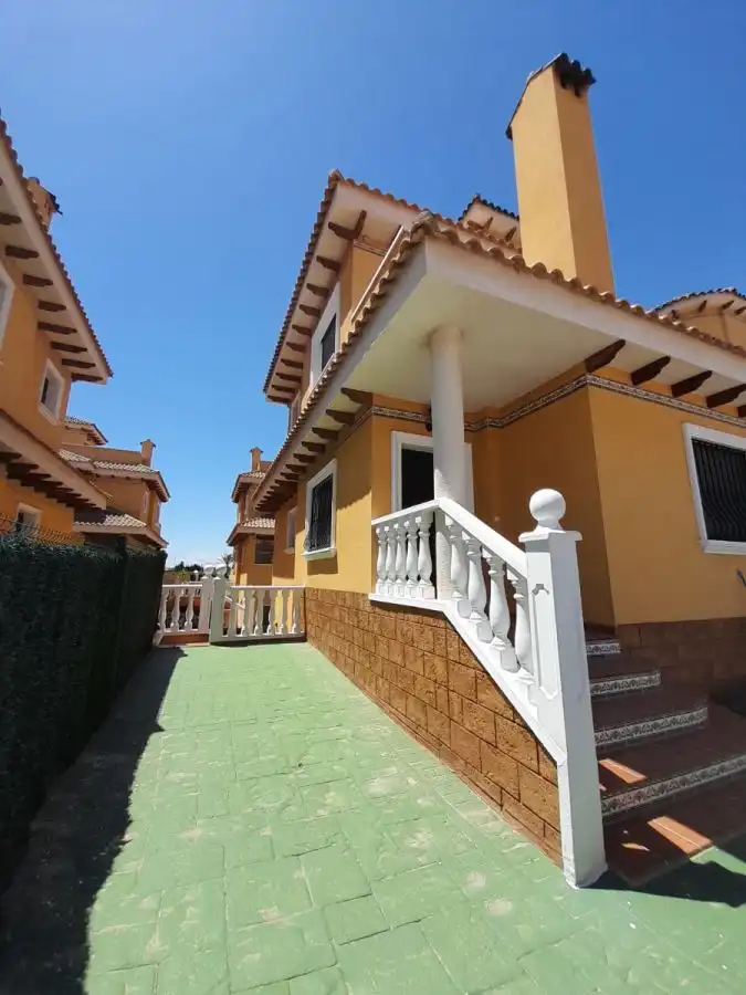 Chalet con piscina en venta en Ciudad Quesada