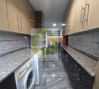 Flat to share in Cervantes, Genil