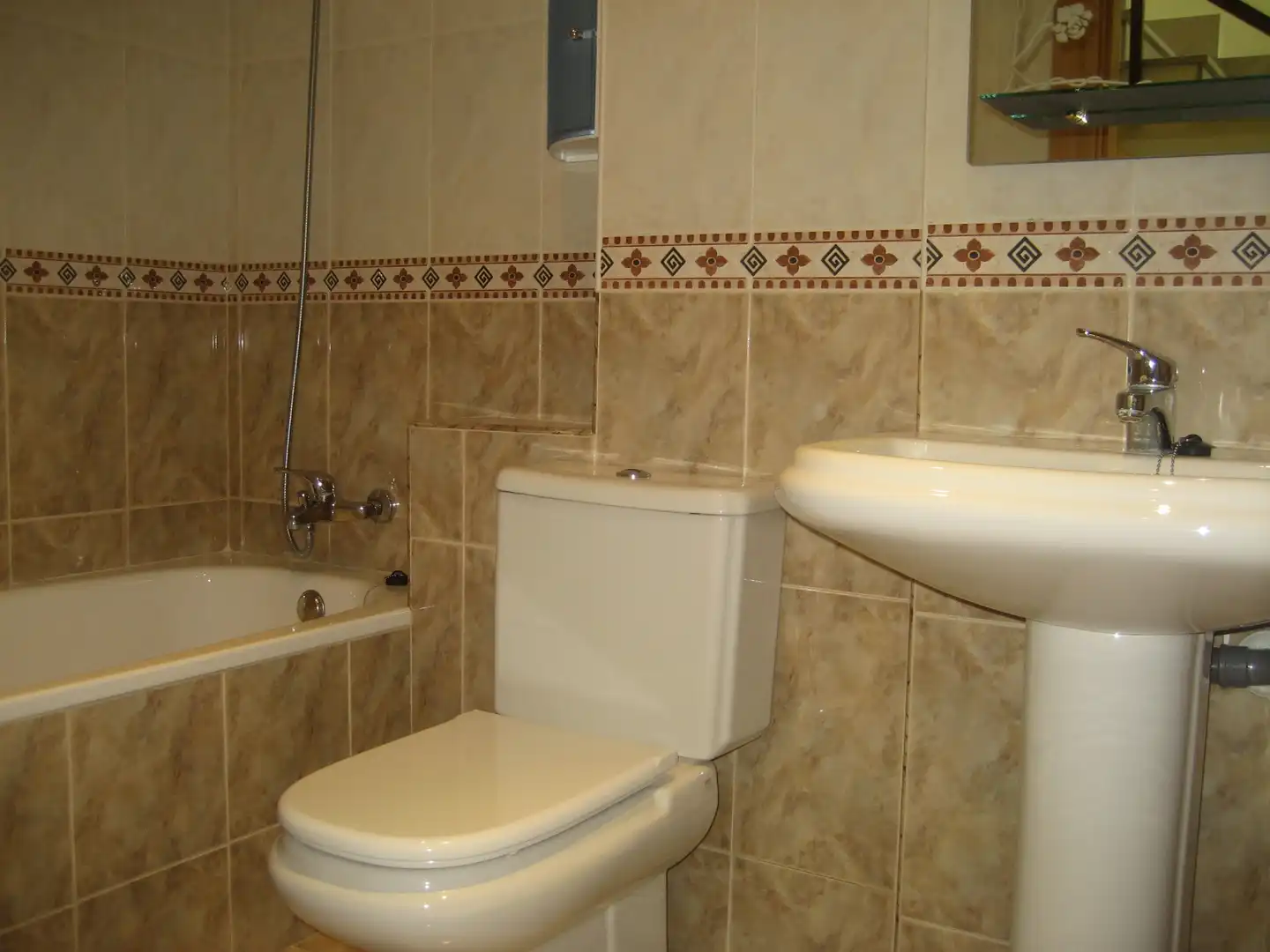Baño de Casa adosada en venta en Lardero con Calefacción y Terraza
