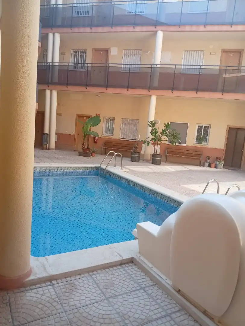 Pis amb piscina de lloguer a Carrer del Corralot 2