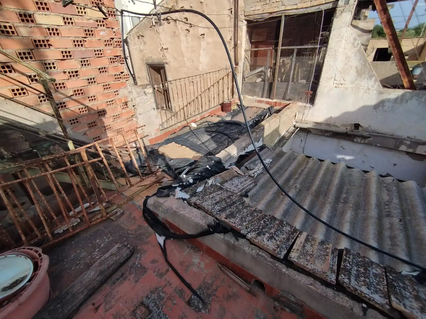 Vista exterior de Casa o xalet en venda en Murcia amb Terrassa, Traster i Balcó