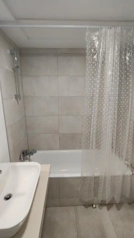 Bany de Planta baixa en venda en Córdoba amb Aire condicionat, Terrassa i Traster