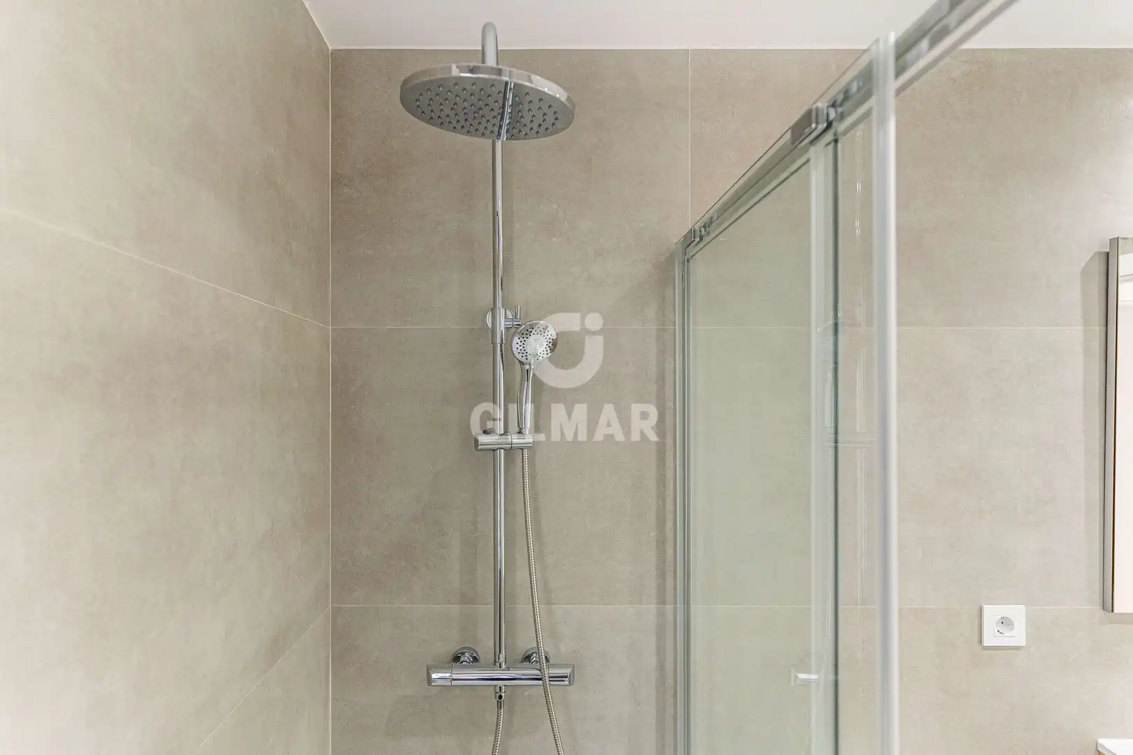Bathroom of Flat for sale in Madrid  with Heating