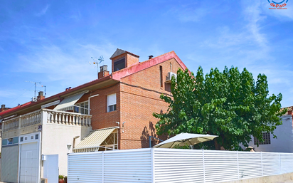 Exterior view of Single-family semi-detached for sale in Villanueva de Gállego  with Air Conditioner, Terrace and Balcony