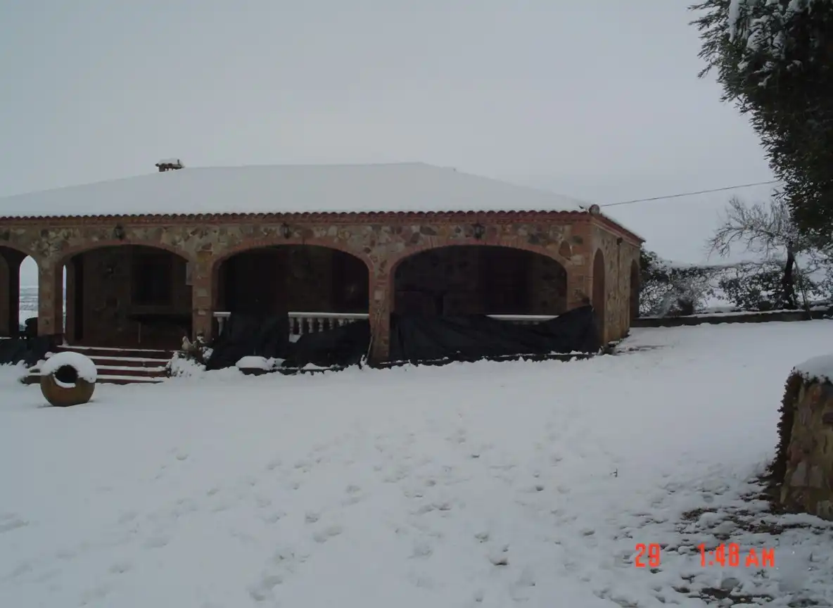 Vista exterior de Casa o chalet en venta en Herrera del Duque con Trastero y Piscina