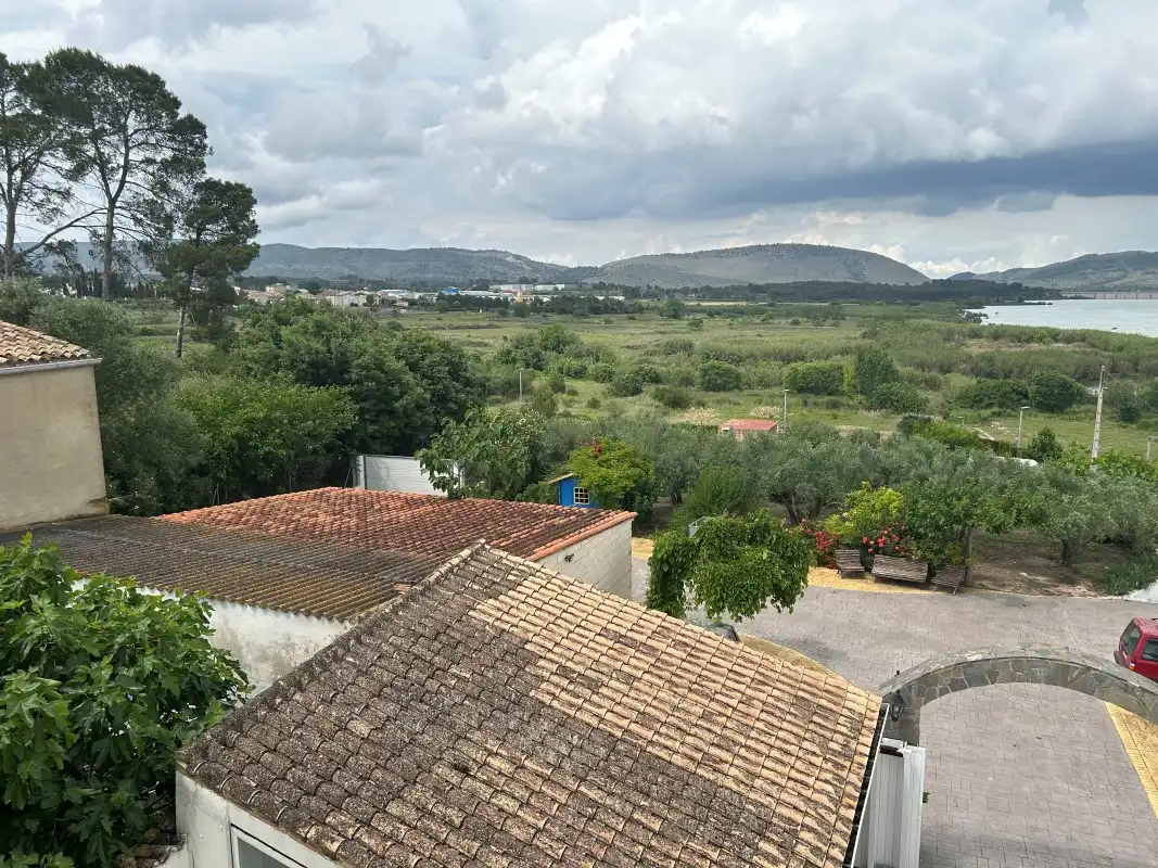 Vista exterior de Casa o xalet en venda en Sempere amb Aire condicionat, Jardí privat i Terrassa
