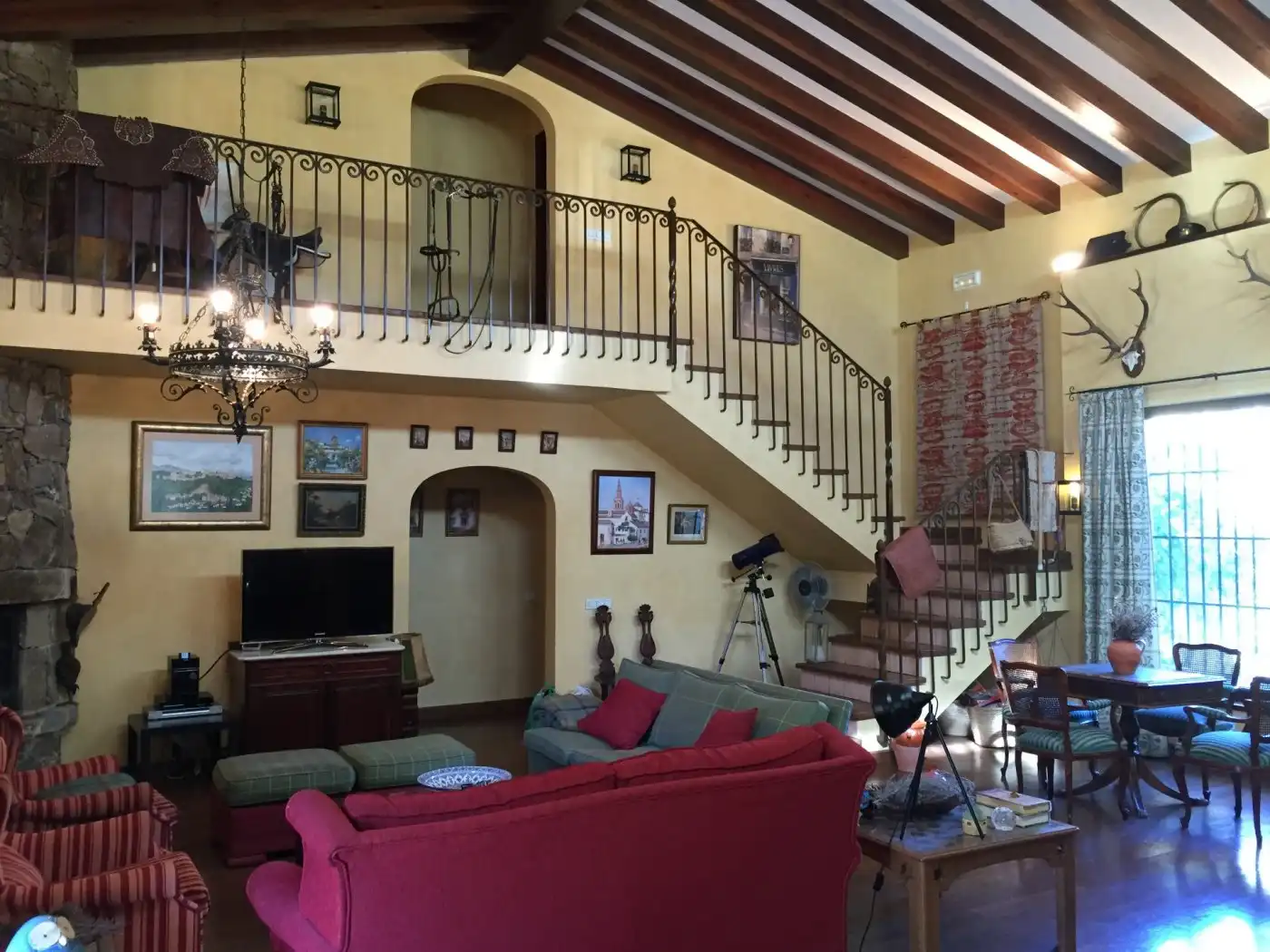 Country house zum Verkauf in Ojén mit Klimaanlage, Privatgarten und Terrasse