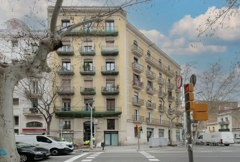 Piso en venta en C/ Independencia, El Clot