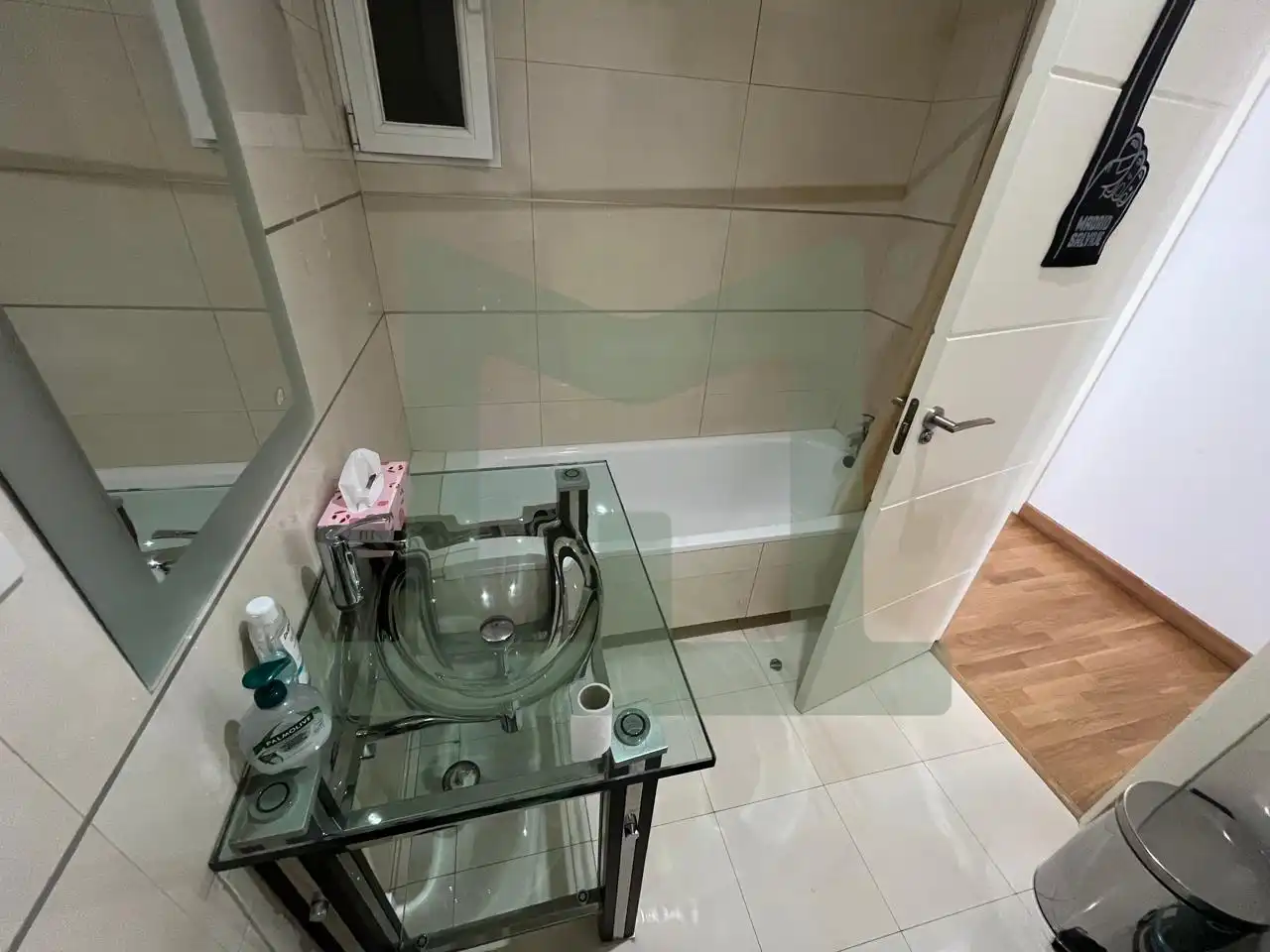 Bathroom of Office for rent in Madrid  with Furnished