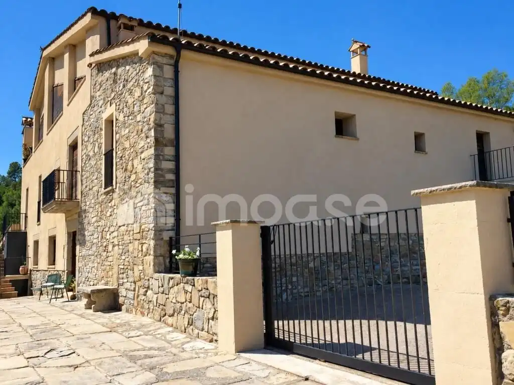 Casa rústica con piscina en venta en El Pont de Vilomara i Rocafort