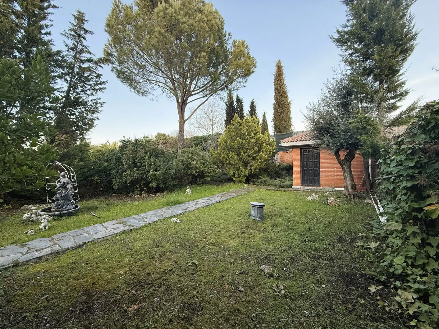 Jardí de Casa adosada en venda en Coslada amb Calefacció, Jardí privat i Terrassa
