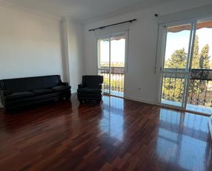 Living room of Flat to rent in Badajoz Capital  with Air Conditioner, Furnished and Balcony