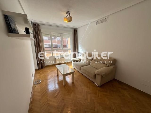 Flat to rent in Avenida José Hierro, Ciudad 70