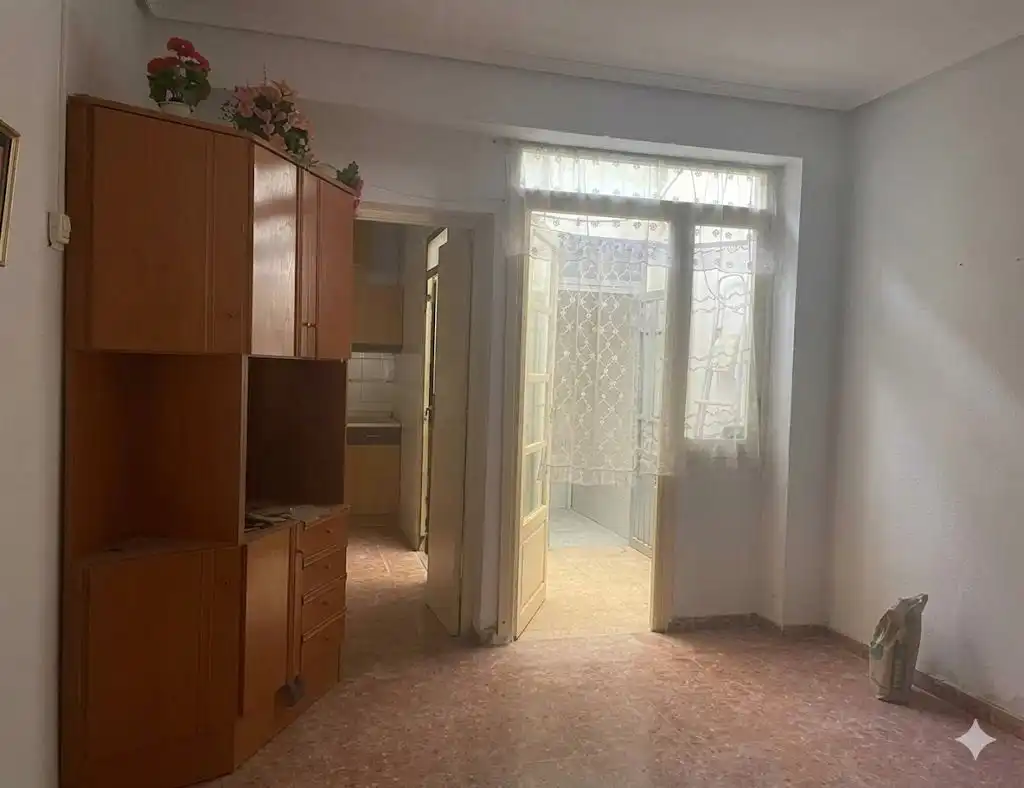 Casa en venta en Calle alferez