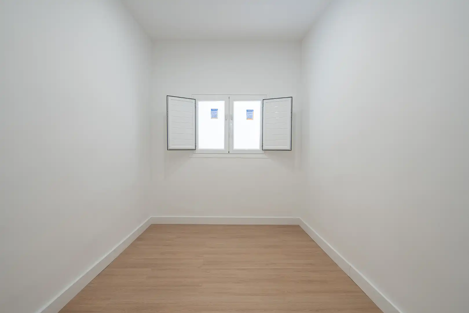 Habitación de Piso en venta en Granada con Horno, Lavadora y TV