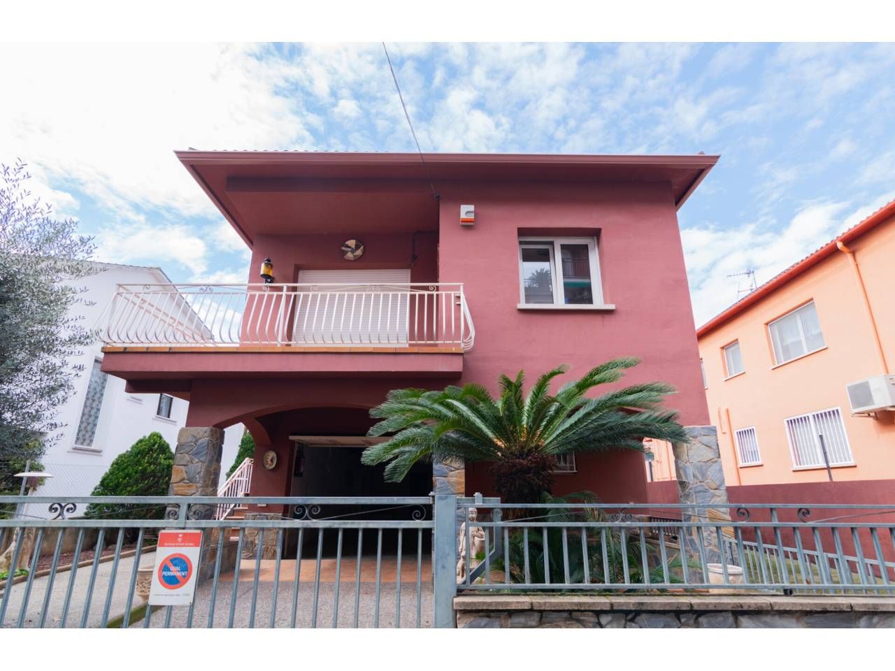 Exterior view of House or chalet for sale in Mollet del Vallès  with Air Conditioner, Heating and Private garden