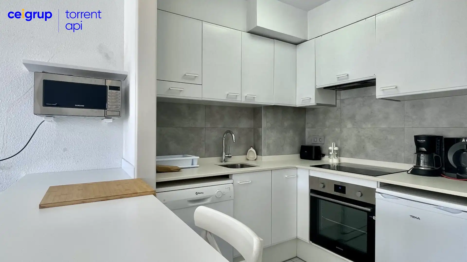 Cocina de Planta baja en venta en L'Estartit con Terraza, Piscina y Amueblado