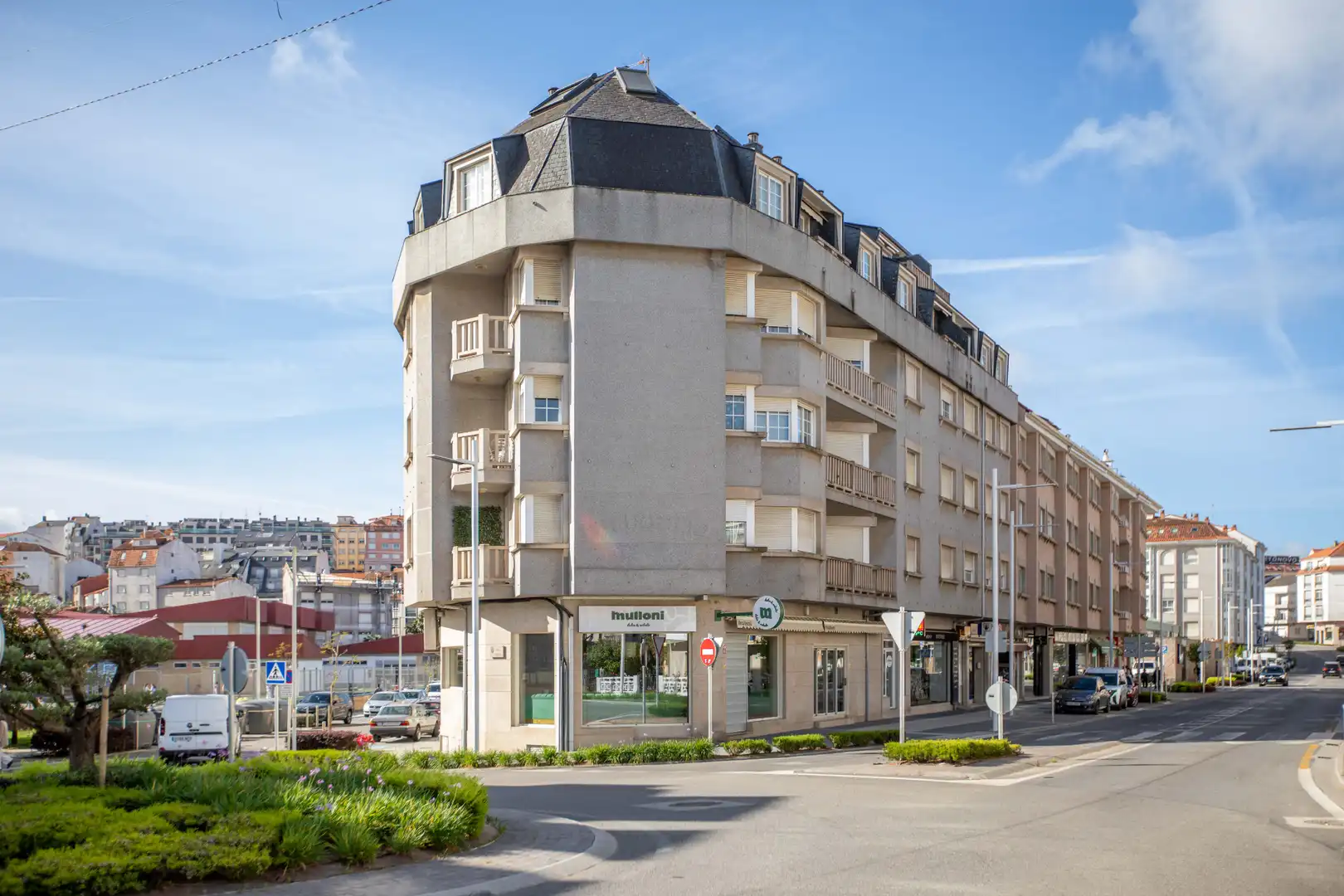 Vista exterior de Apartament en venda en Sanxenxo amb Calefacció, Terrassa i Moblat