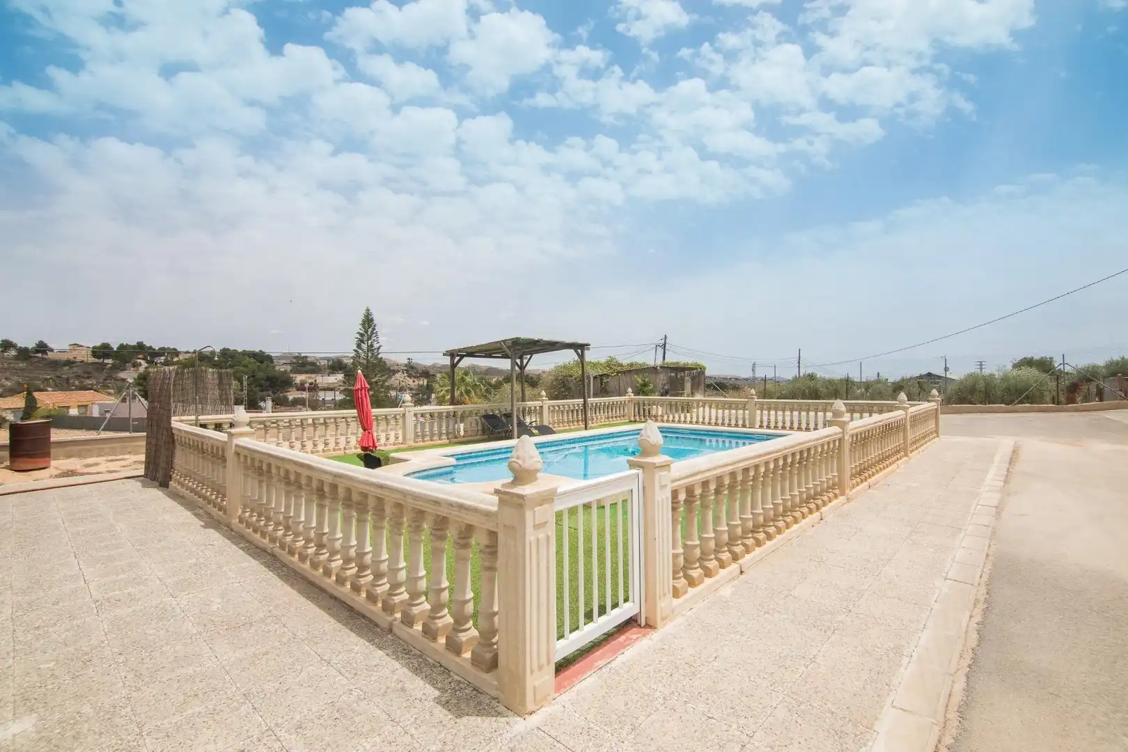 Schwimmbecken von Haus oder Chalet zum Verkauf in Elche / Elx mit Klimaanlage, Privatgarten und Terrasse
