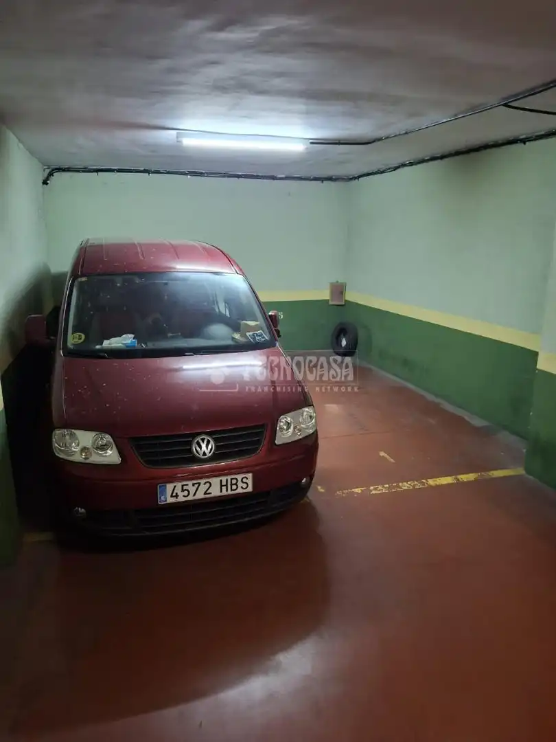 Aparcament de Garatge en venda en Madrid
