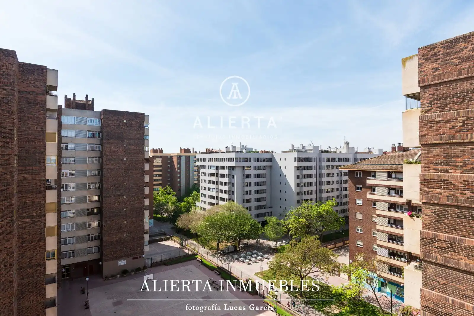 Exterior view of Flat for sale in Zaragoza  with Heating and Storage room