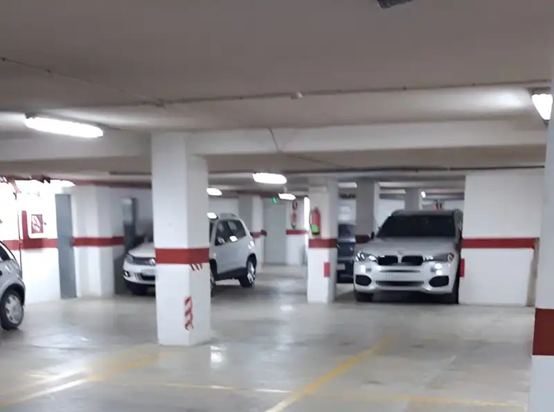 Parkplatz zum Verkauf in REYES CATOLICOS, SN, imagen 6