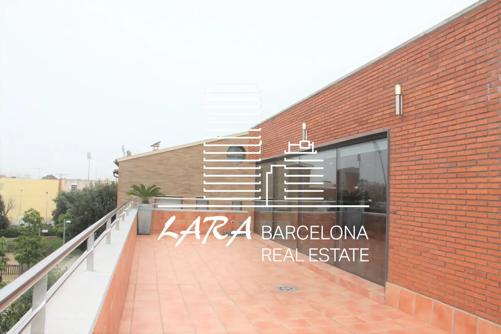 Vista exterior de Casa o chalet en venta en Viladecans con Aire acondicionado, Calefacción y Jardín privado