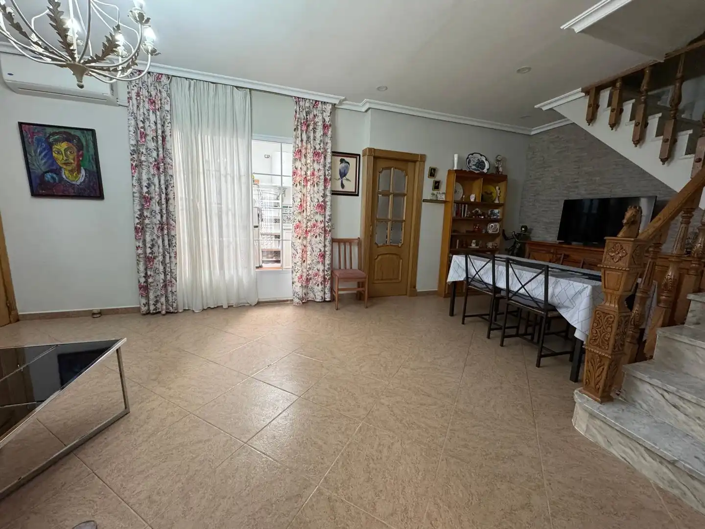 Sala d'estar de Casa o xalet en venda en Andújar amb Aire condicionat, Terrassa i Moblat