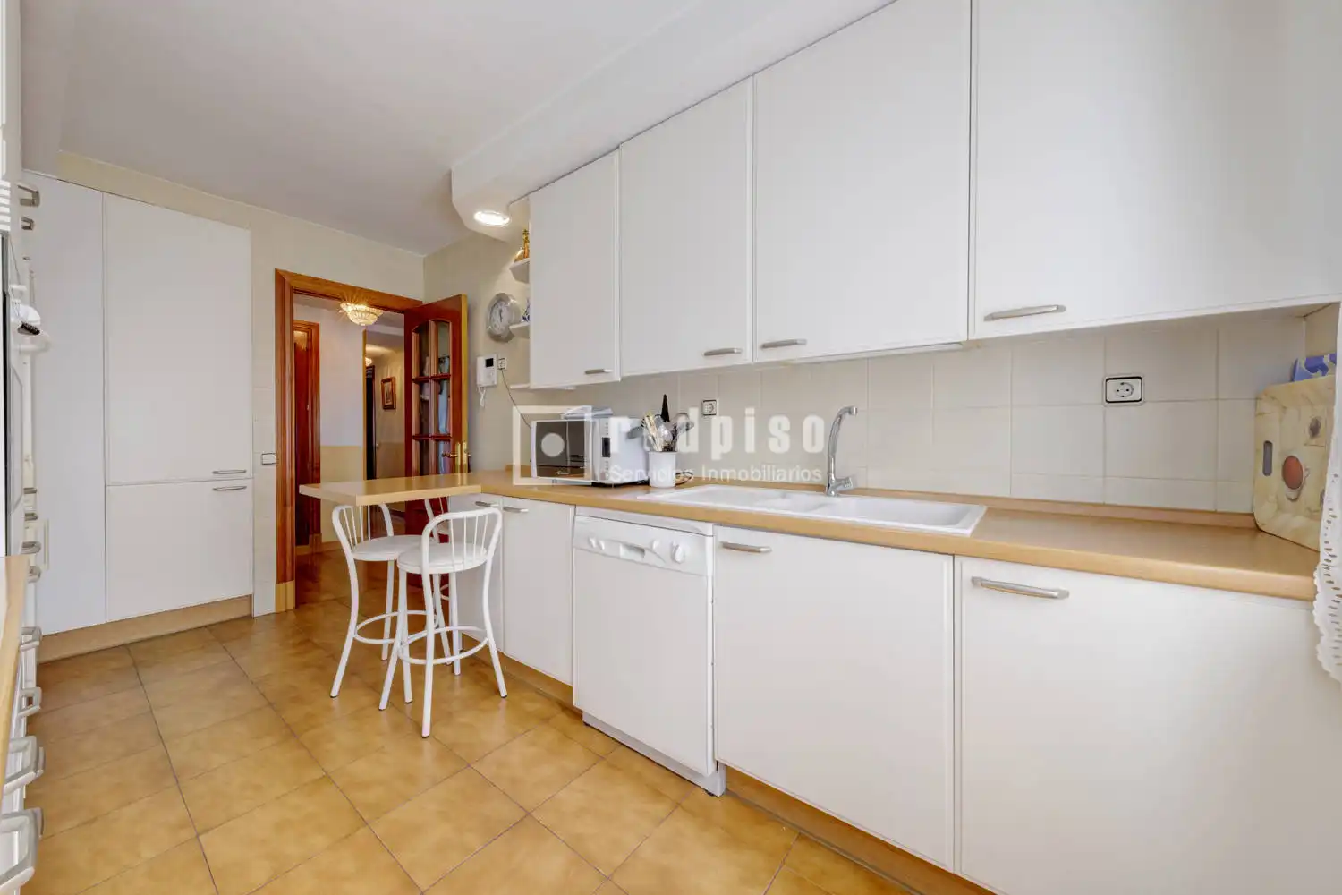 Kitchen of Flat for sale in Pozuelo de Alarcón  with Heating, Private garden and Parquet flooring