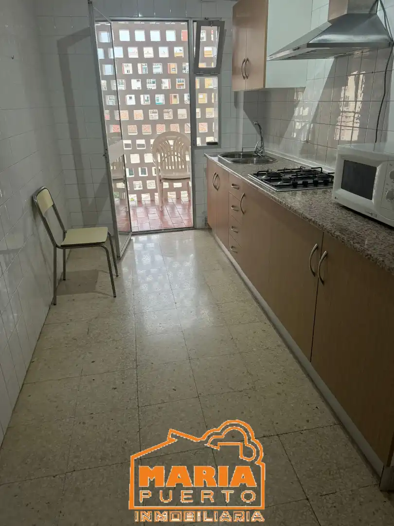 Cuina de Pis en venda en Málaga amb Terrassa