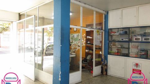 Local taller de 126 m² en funcionamiento. Gastos comunidad 15 €. Salida de humos. Estado certificación: En trámite., imatge 3