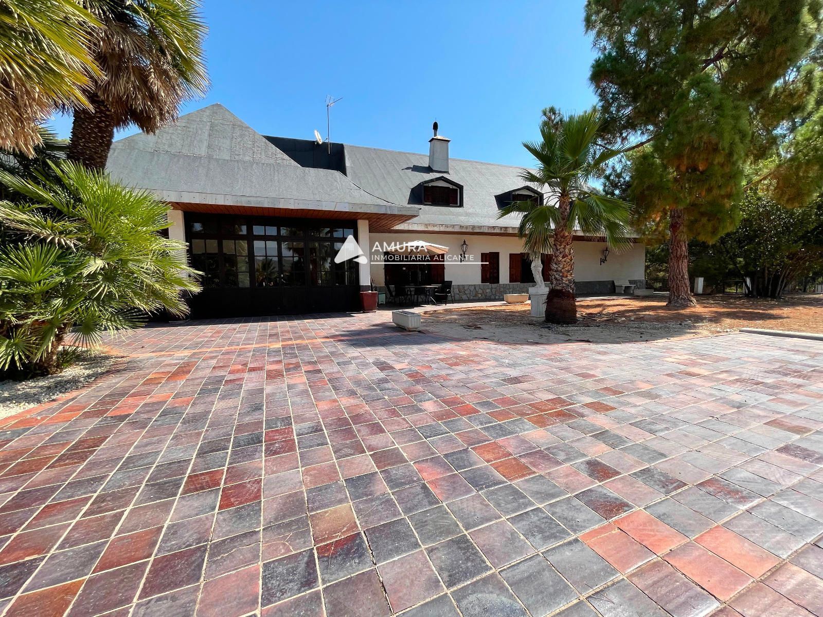 House or chalet for sale in Cenia
