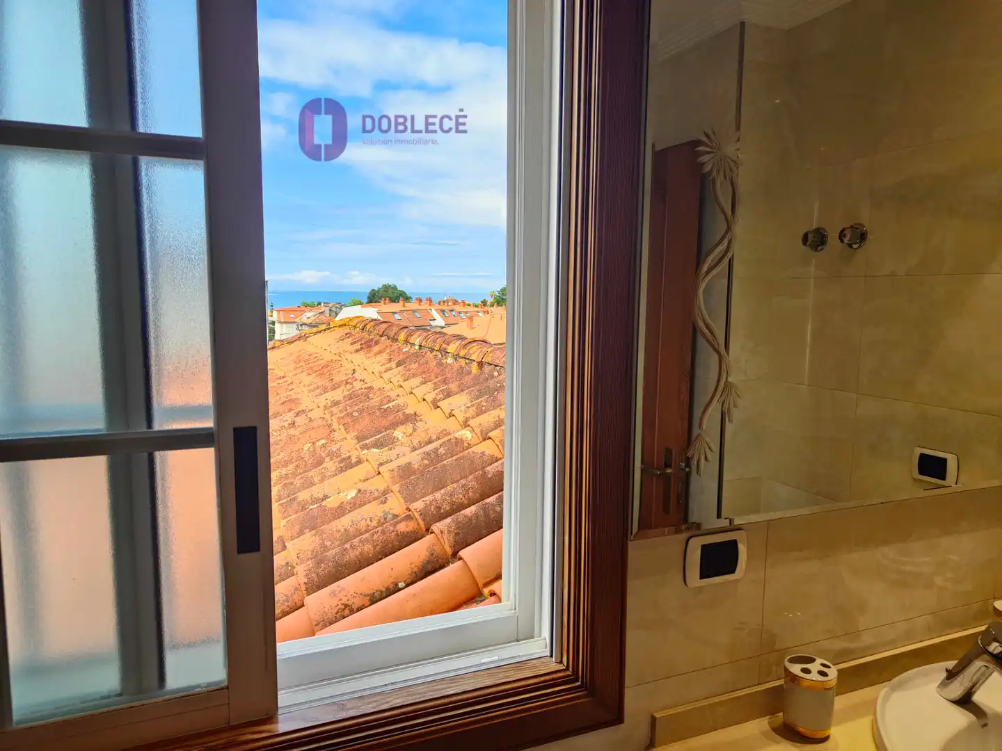 Baño de Casa adosada en venta en Nigrán con Calefacción, Jardín privado y Parquet