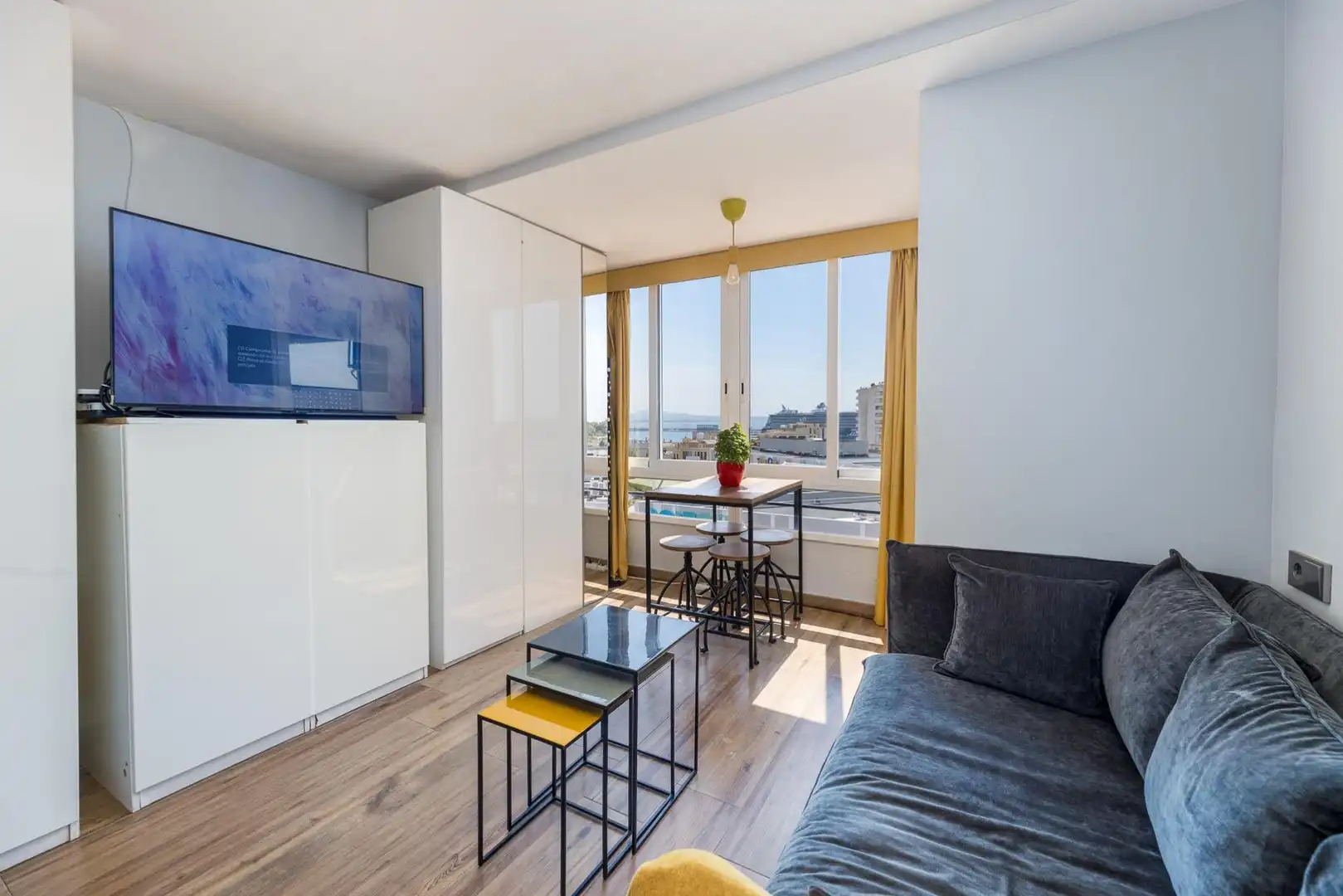 Living room of Study for sale in  Palma de Mallorca  with Air Conditioner, Heating and Community pool