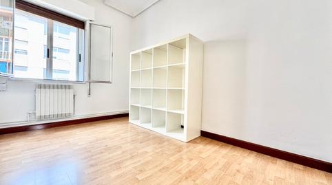 Photo 5 of Flat for sale in Calle Reyes Católicos, El Anglo, Araba - Álava