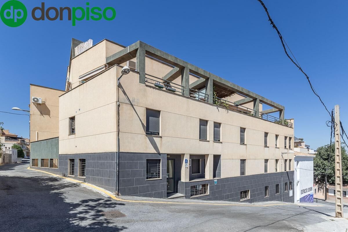 Vista exterior de Pis en venda en Monachil amb Aire condicionat i Traster