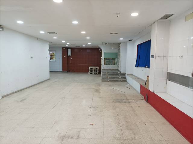 Local comercial en Alquiler en Calle Cataluña en Universidad