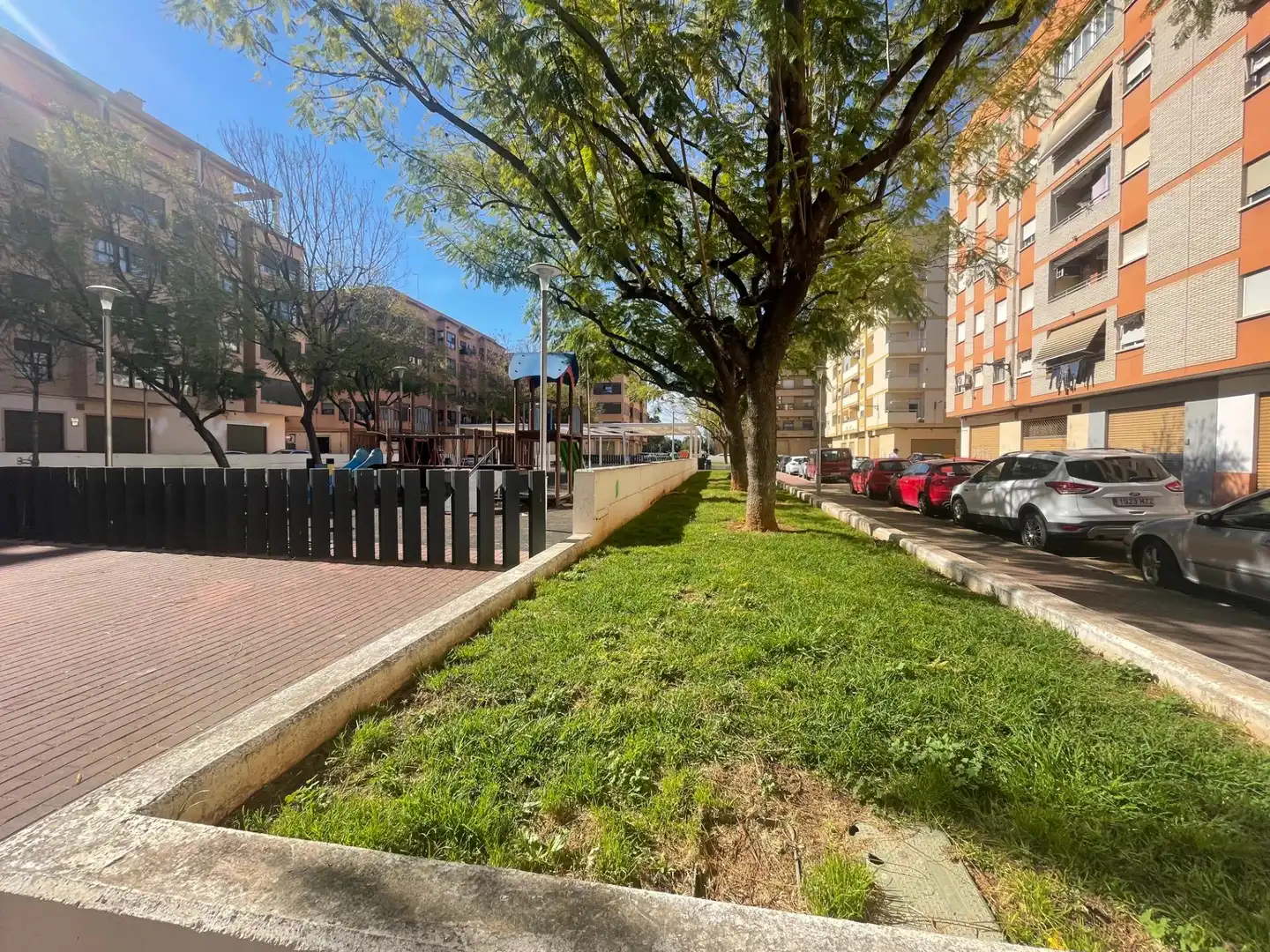 Exterior view of Attic for sale in Xirivella  with Air Conditioner, Storage room and Balcony