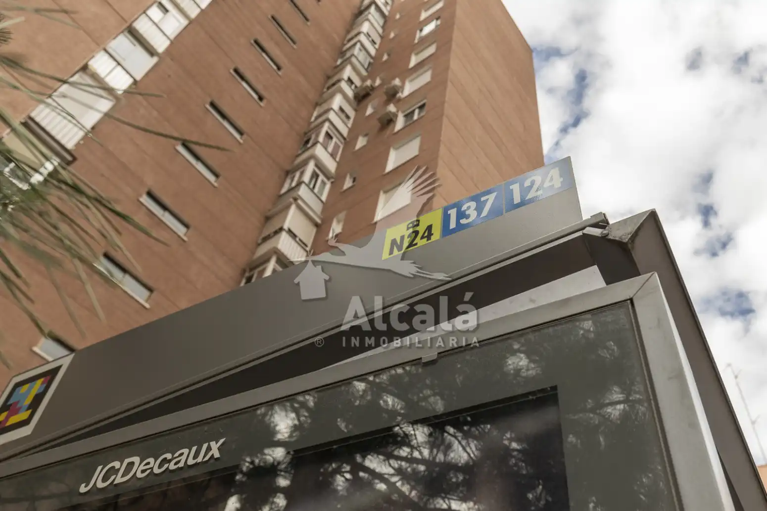 Vista exterior de Pis en venda en Madrid amb Aire condicionat, Calefacció i Terrassa