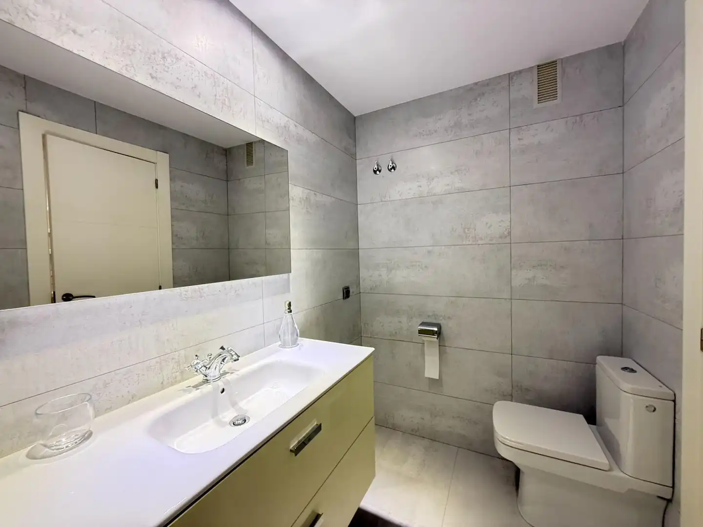 Flat for rent in Calle AISTOR, San Nicolás