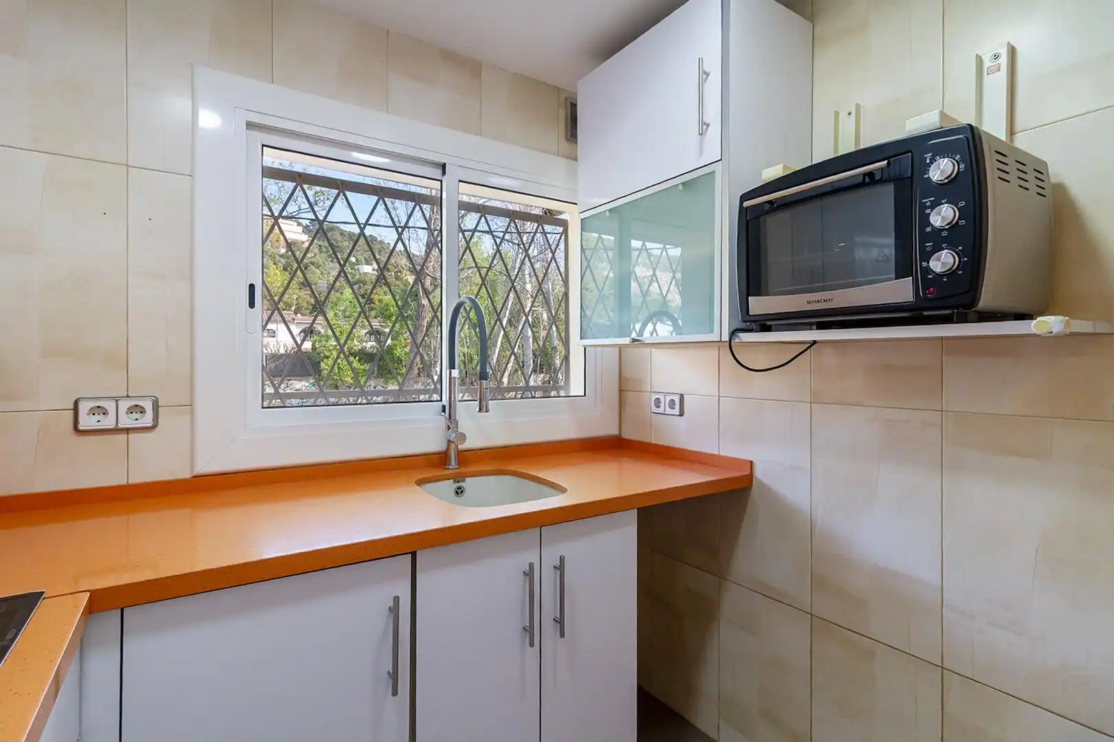 Küche von Wohnung zum Verkauf in Castelldefels mit Klimaanlage, Heizung und Terrasse