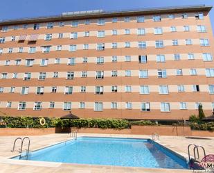 Swimming pool of Flat for sale in  Madrid Capital  with Air Conditioner, Heating and Storage room