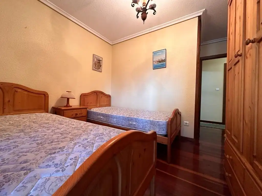 Bedroom of Flat for rent in Santander  with Heating, Parquet flooring and Furnished