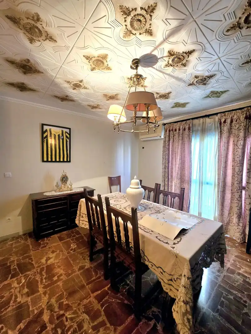 Comedor de Casa o chalet en venta en Alcalá de Guadaira con Aire acondicionado